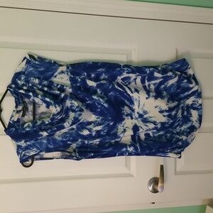 Blue and white sleeveless top sz L